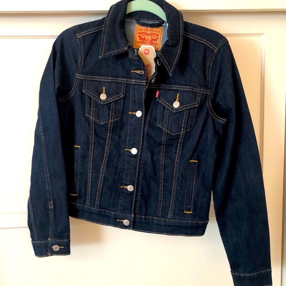 Levi’s women denim jacket with original tags!